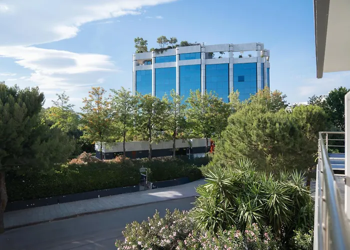 Riviera 1Br - 8 Min Niarchos Snfcc By Twentytwo